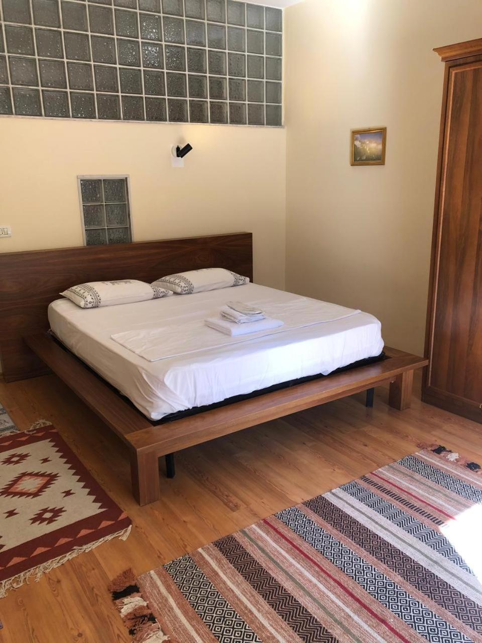 Sweet Wilson Square Apartment Tirana